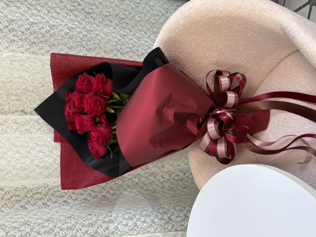モン・キャドー ローズギフト（想いを伝えるバラの花束）